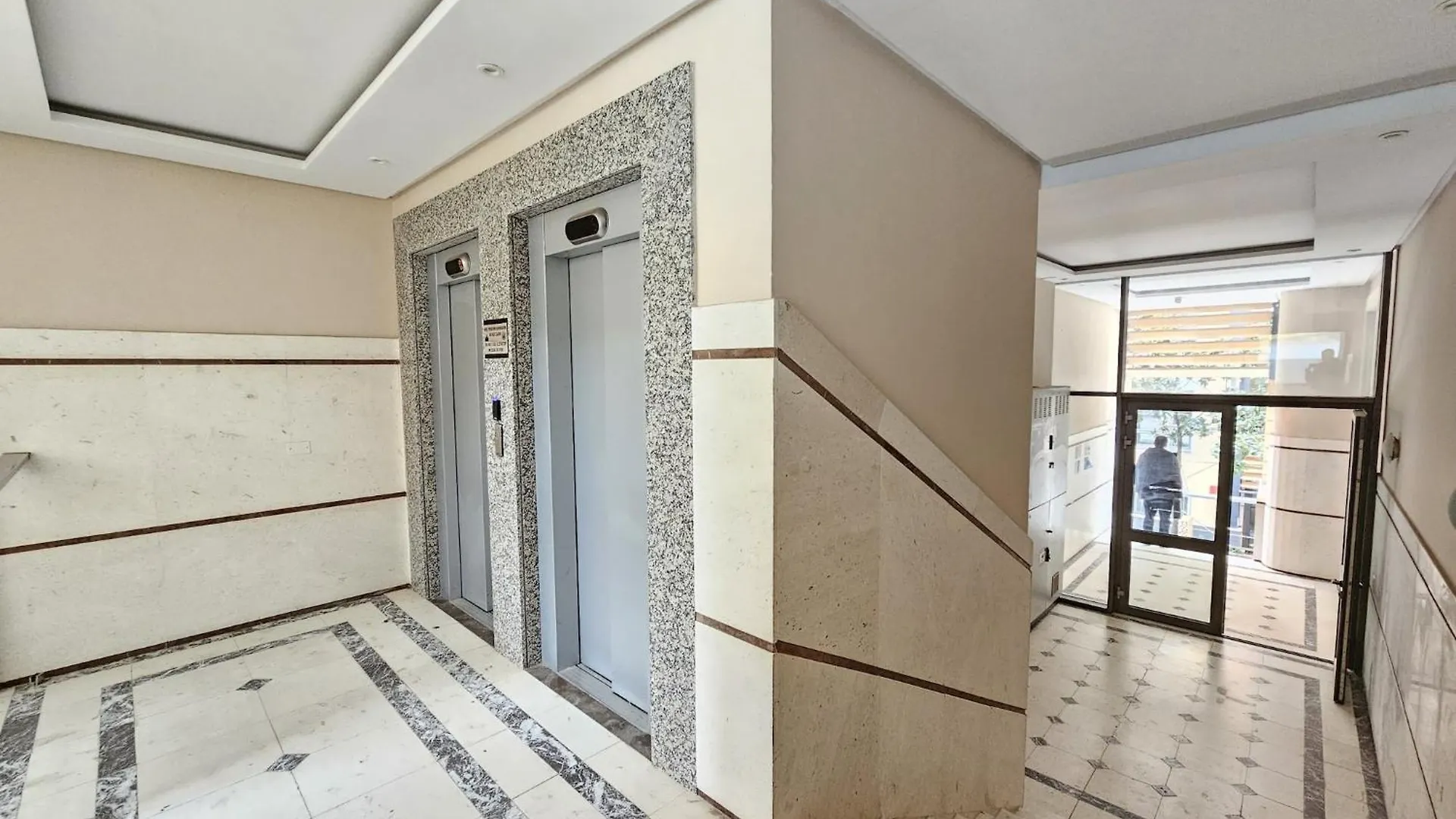 One Bedroom Coastal Apartment In Vlorë